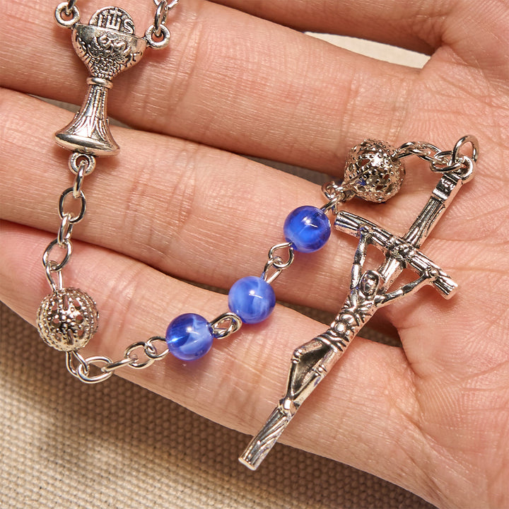 Christianartworkshop Chapelet élégant de 6 mm à perles rondes bleues dégradées, orné du Saint Graal et d'un crucifix - image 4