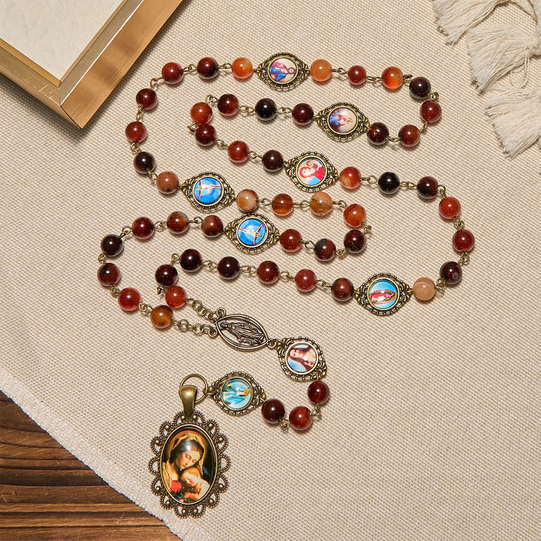 Chapelet en perles d'agate brune onirique, orné de la Vierge Marie et de symboles de saints, Christianartworkshop - image 2