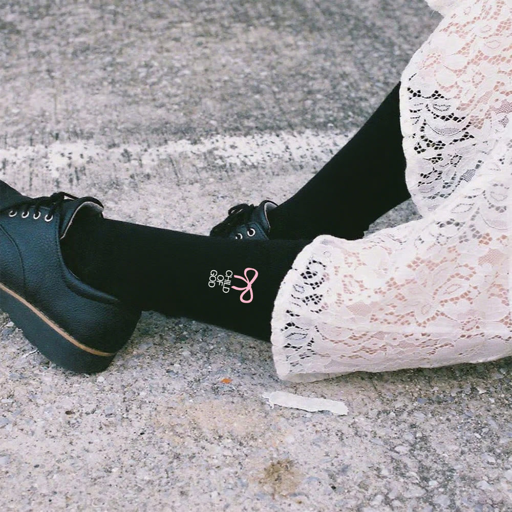 Christianartworkshop Chaussettes montantes Enfant de Dieu avec nœud rose : Marchez avec grâce dans la foi - Noir - Femmes (EU 36-39/US 8,5-9) - image 1