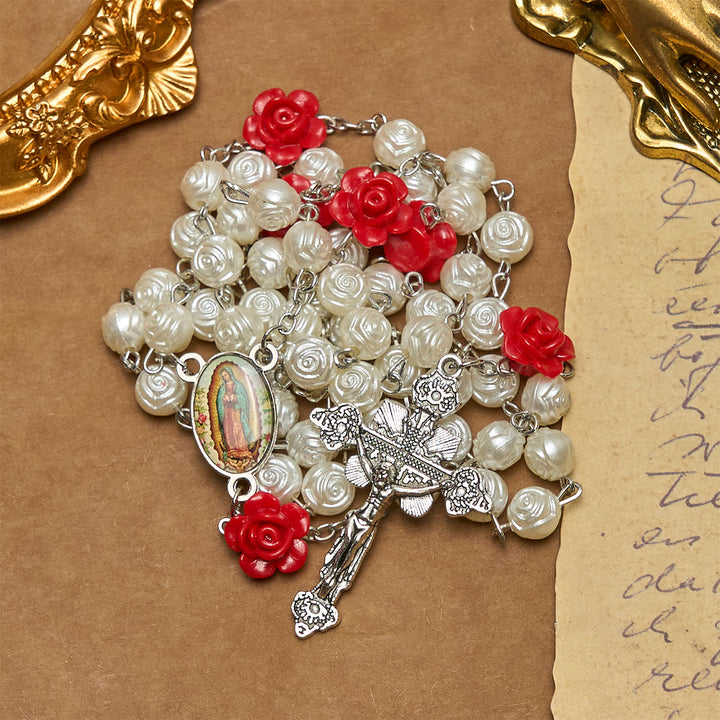 Christianartworkshop Chapelet élégant en perles de roses blanches et rouges avec crucifix de bénédiction et Notre-Dame - image 6