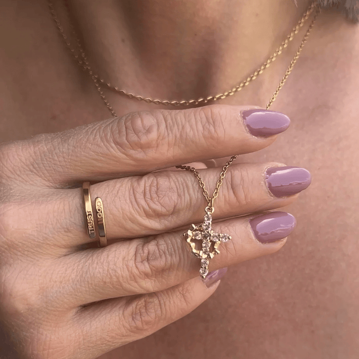 Christianartworkshop Alliance de la Couronne et de la Croix : Collier Croix Moderne Couronnée dans la Foi avec Carte Cadeau - image 13