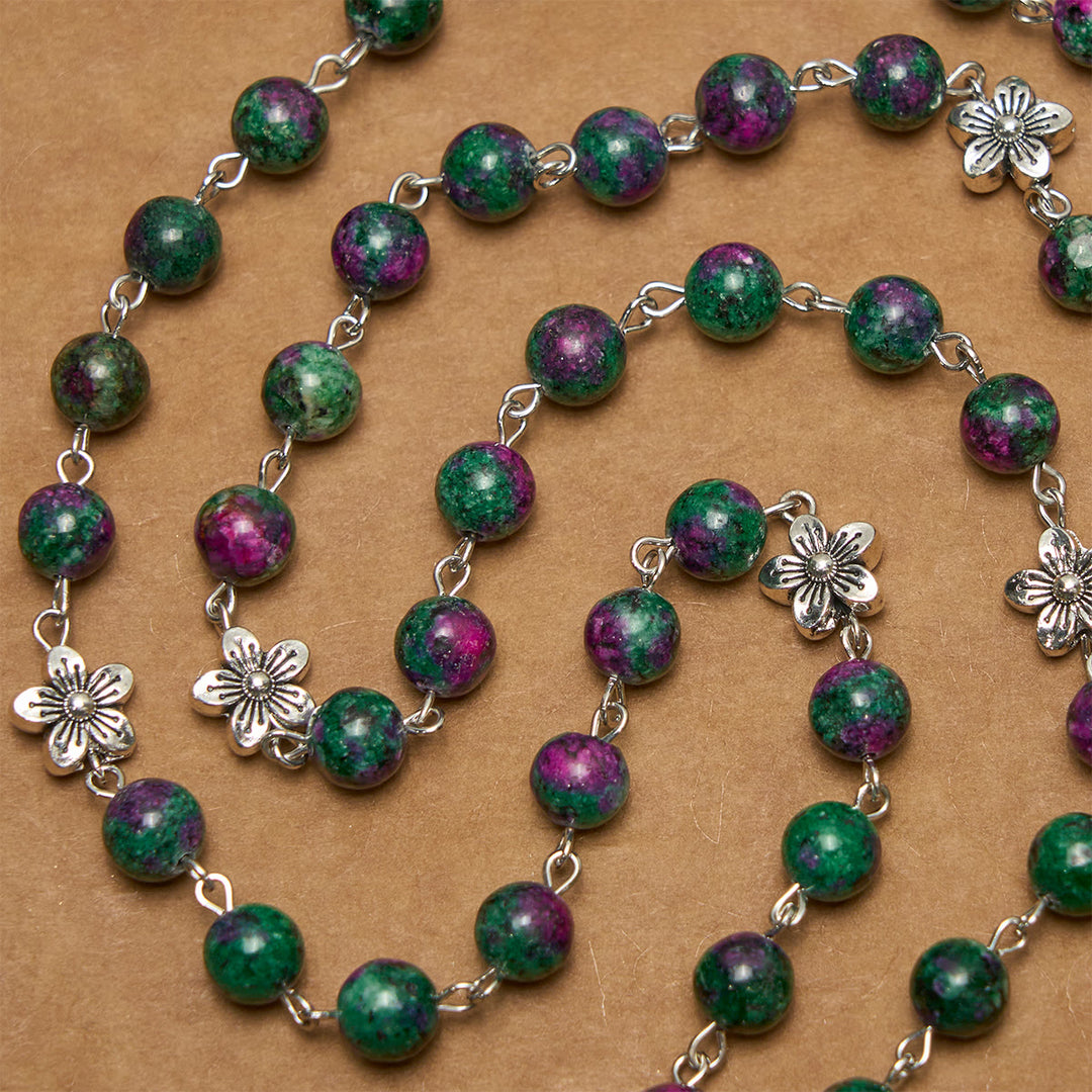 Christianartworkshop Chapelet exquis en perles vertes des 7 Douleurs, orné d'une breloque florale et d'une médaille miraculeuse - image 5