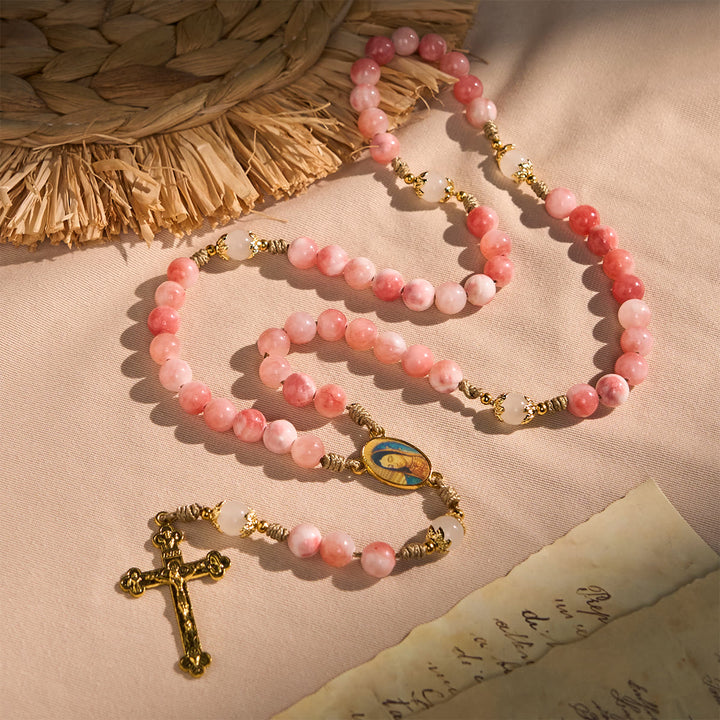 Christianartworkshop Chapelet fait main en perles roses brillantes avec crucifix en laiton et breloque Notre-Dame - image 4