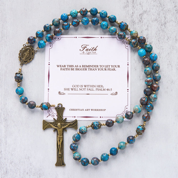Christianartworkshop Jésus est le don : Chapelet fait main en perles à motif bleu et en pierre de larimar authentique - LA FOI PLUTÔT QUE LA PEUR - image 3