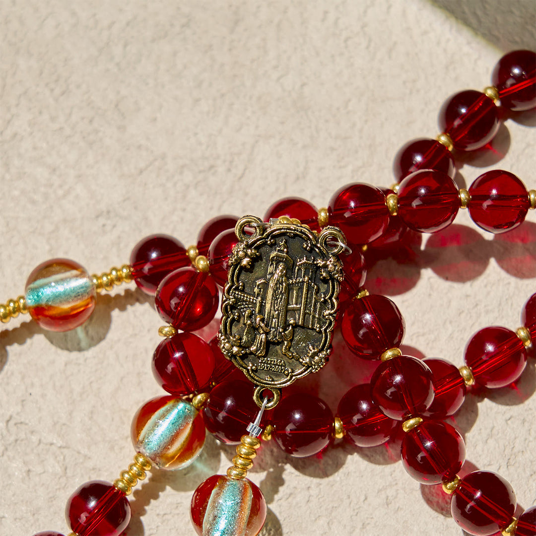 Christianartworkshop Chapelet Notre-Dame de Fatima avec perles rouge vin et arc-en-ciel scintillantes. - image 7