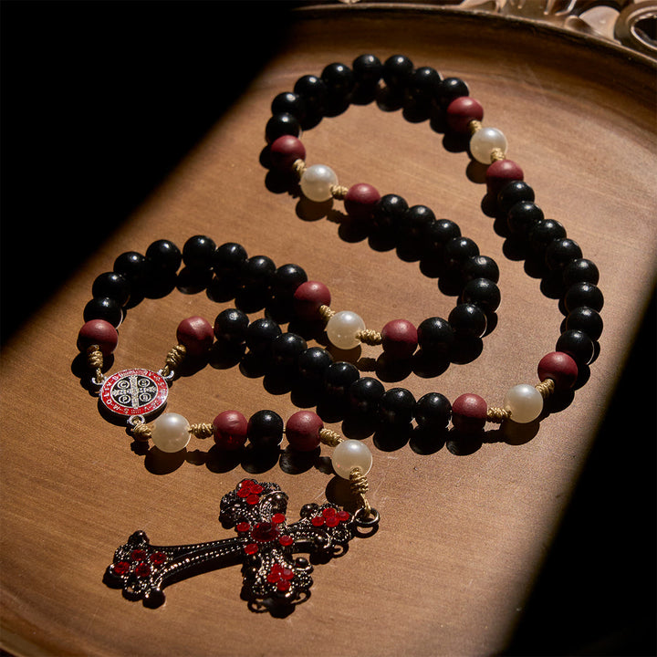 Christianartworkshop Chapelet dévotionnel noir et rouge avec bénédiction de saint Benoît et croix rouge ornée - image 4