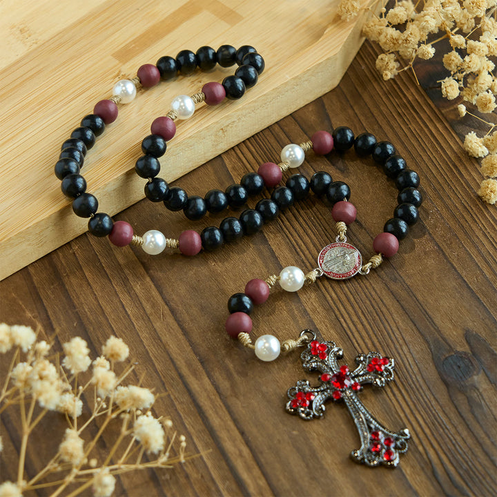 Christianartworkshop Chapelet noir et rouge de dévotion avec bénédiction de saint Benoît et croix rouge ornée - image 1