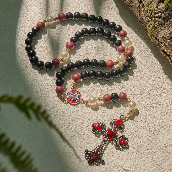 Christianartworkshop Chapelet dévotionnel noir et rouge avec bénédiction de saint Benoît et croix rouge ornée - image 3