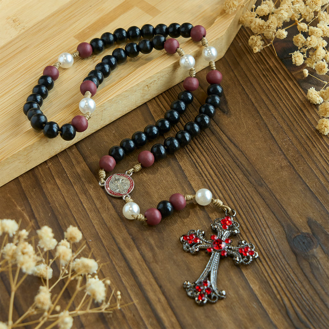 Christianartworkshop Chapelet dévotionnel noir et rouge avec bénédiction de saint Benoît et croix rouge ornée - image 1
