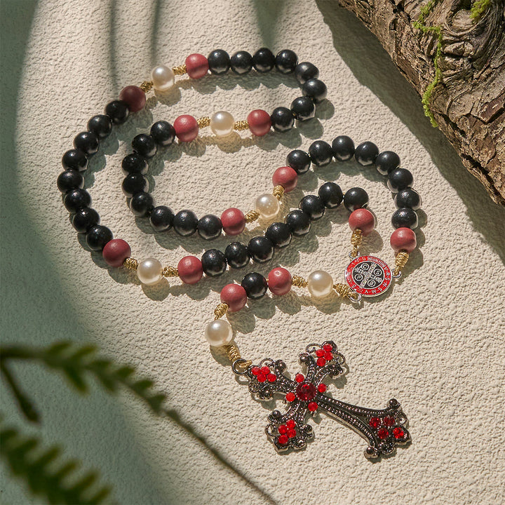 Christianartworkshop Chapelet dévotionnel noir et rouge avec bénédiction de saint Benoît et croix rouge ornée - image 2