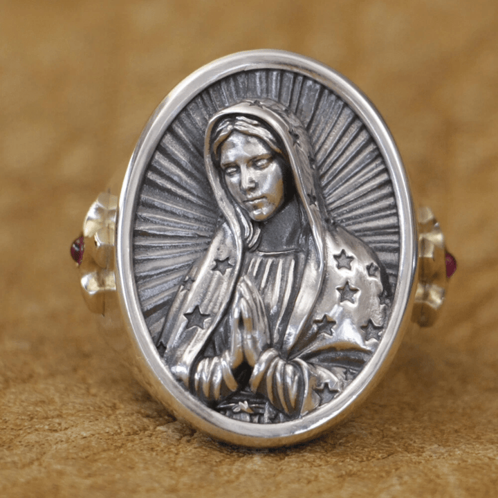 Bague ovale Vierge Marie en argent 925, signée Christianartworkshop. Protection divine et prière. - US 15 - image 0