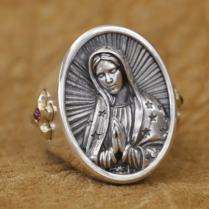Bague ovale Vierge Marie en argent 925, signée Christianartworkshop. Protection divine et prière. - image 1