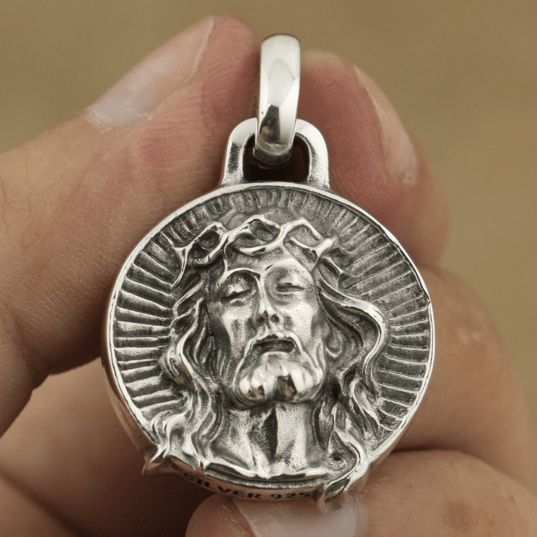 Collier sacré en argent sterling 925 représentant la couronne d'épines de Jésus, créé par Christianartworkshop. - image 4