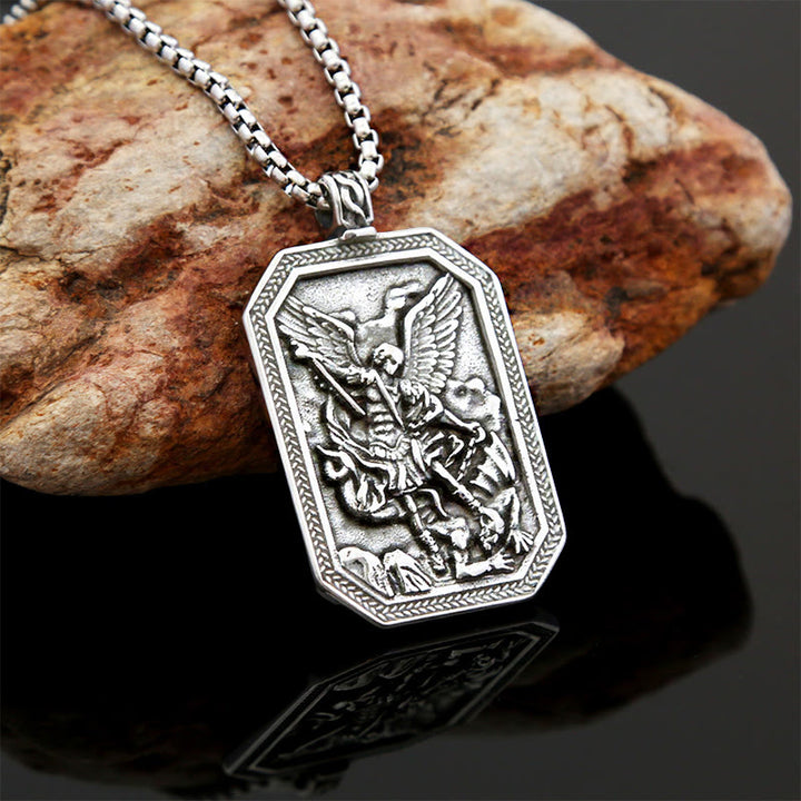Christianartworkshop Collier pendentif classique en acier inoxydable avec Saint Michel Archange, symbole de protection. - image 15