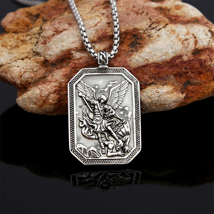 Christianartworkshop Collier pendentif classique en acier inoxydable avec Saint Michel Archange, symbole de protection. - image 18