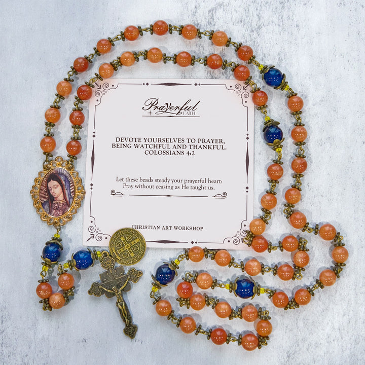 Christianartworkshop FOI PRIÉE : Chapelet en calcédoine orange fait main avec carte cadeau - FOI PRIÉE - image 0