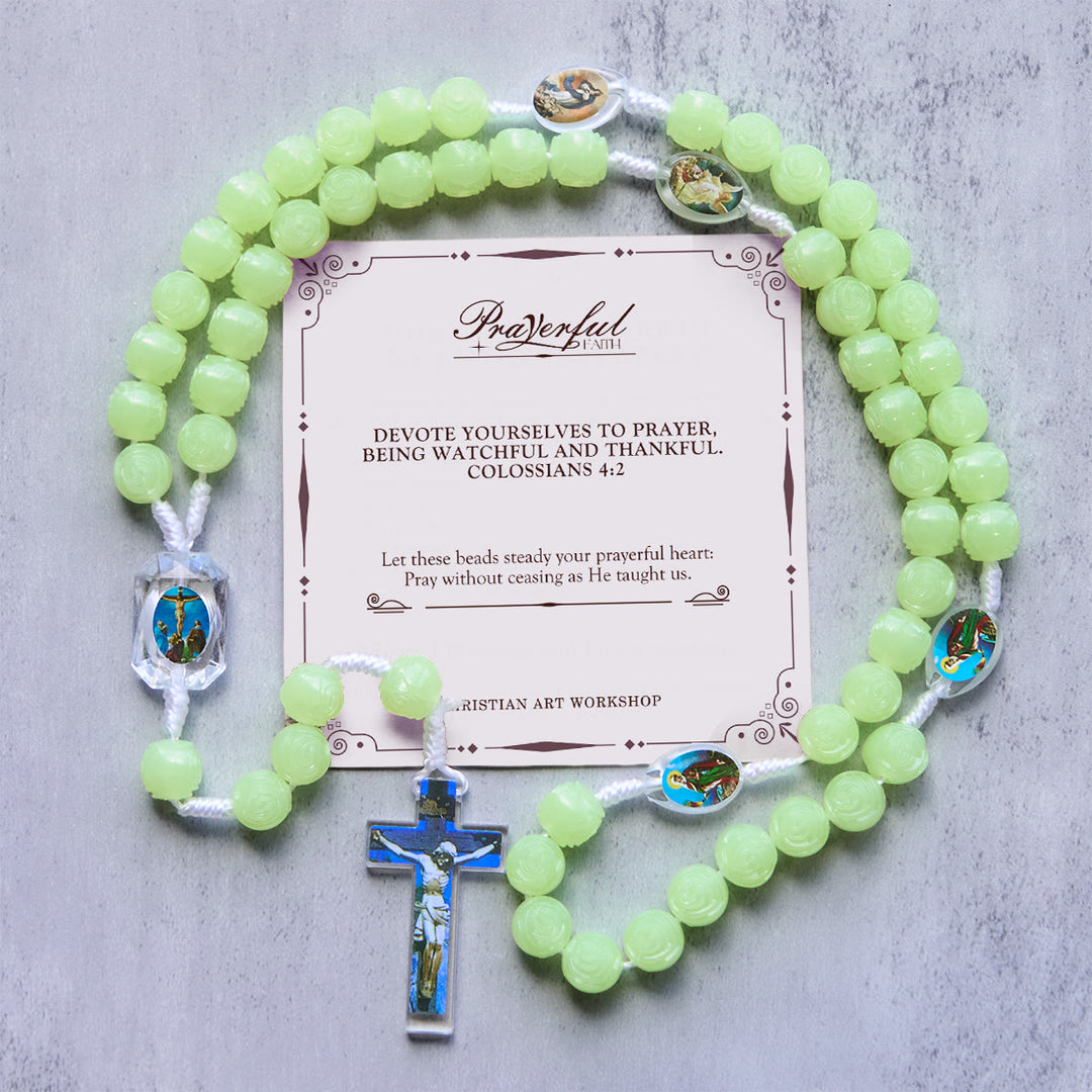 Christianartworkshop FOI PRIÈRE : Chapelet à perles vertes phosphorescentes avec carte cadeau - Notre-Dame et le Crucifix - image 0