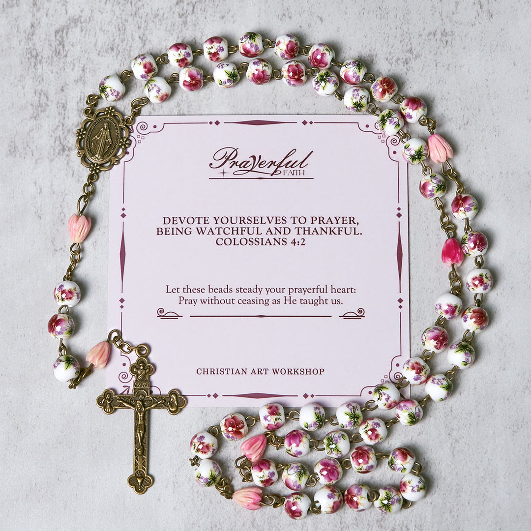 Christianartworkshop FOI PRIÉE : Chapelet fait main en résine avec perles de fleurs et carte cadeau - FOI PRIÉE - image 0