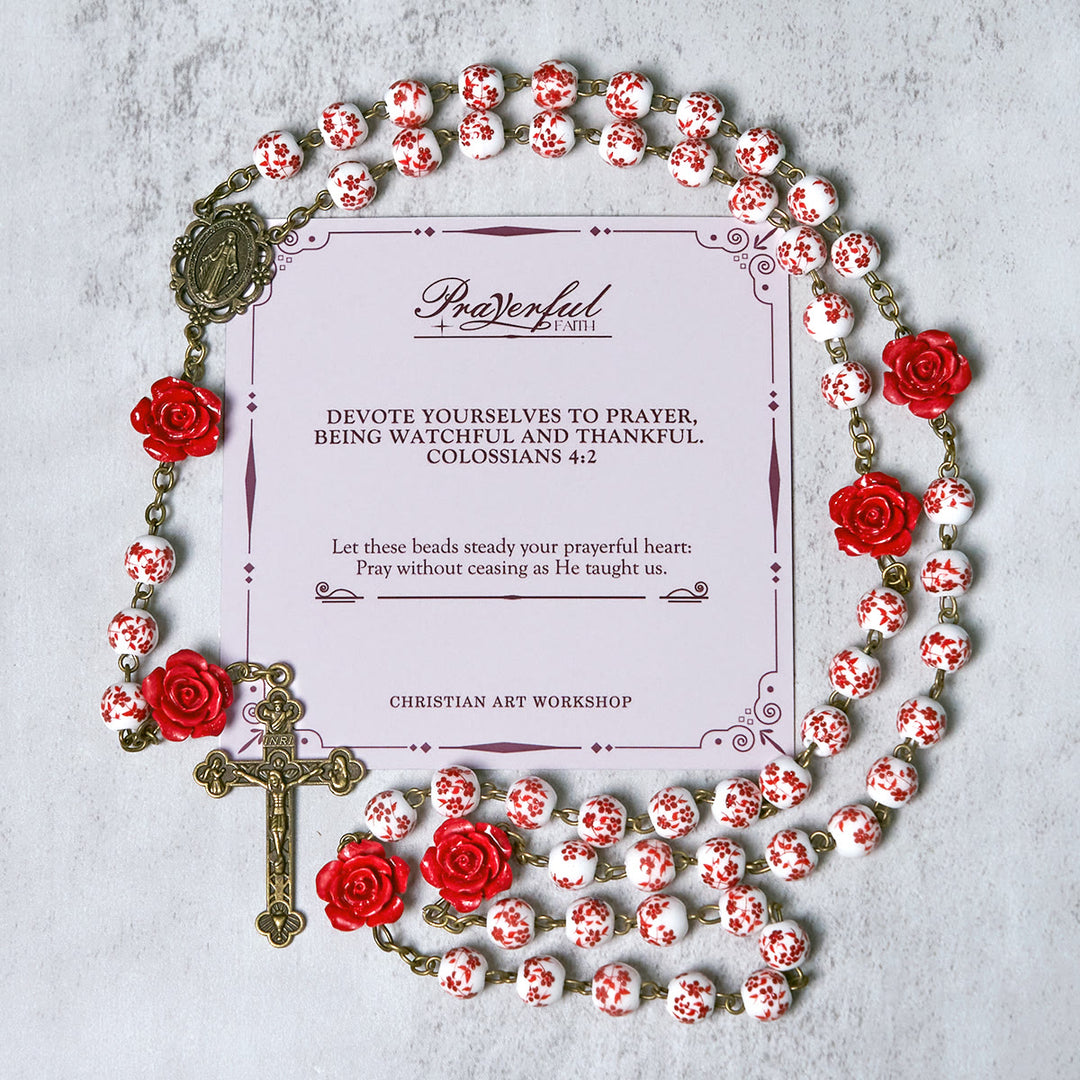Christianartworkshop FOI PRIÉE : Chapelet fait main en perles de rose et de cinabre avec carte cadeau - FOI PRIÉE - image 2