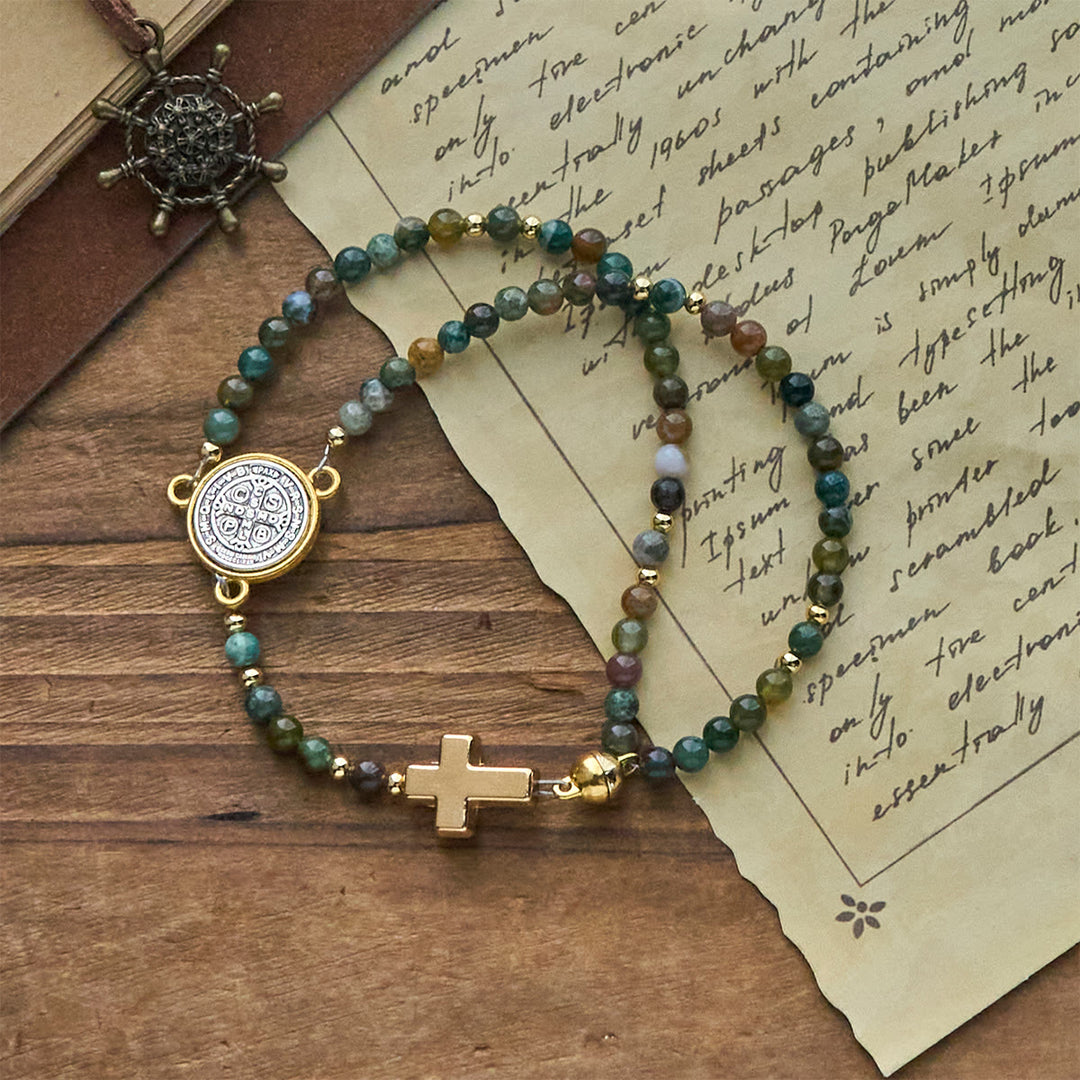 Christianartworkshop Bracelets chapelet artisanaux aux tons naturels avec croix et breloque Saint Benoît - Saint Benoît et la Croix - image 0