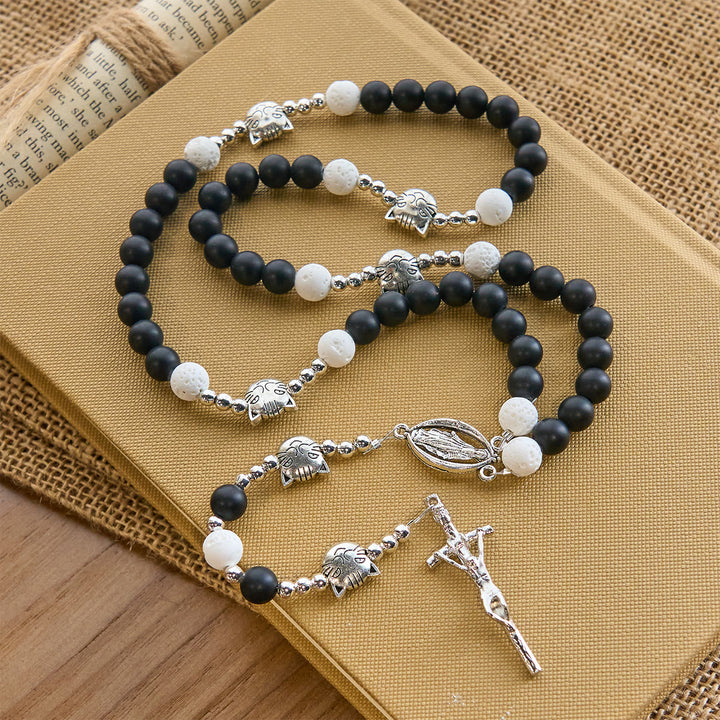 Christianartworkshop Bracelet et chapelet animalier en pierre de lave noire et blanche mate avec pendentifs chat et vache - image 2