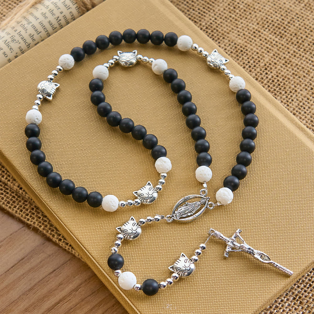 Christianartworkshop Bracelet et chapelet animalier en pierre de lave noire et blanche mate avec pendentifs chat et vache - image 1