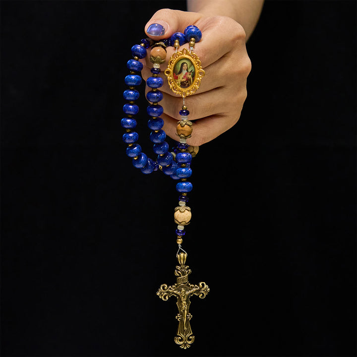 Christianartworkshop Médaille et crucifix faits main de Sainte Thérèse de Lisieux, en lapis-lazuli aplati 8*10 mm et chapelet en pierre de carte - image 1