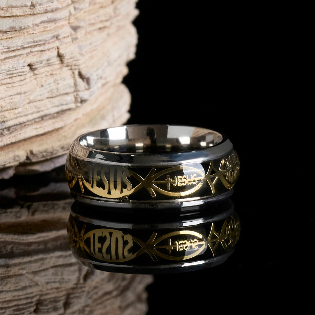 Bague rustique en acier inoxydable Christianartworkshop : « Jésus » en forme de poisson - Noir - US 13 - image 2