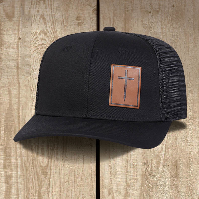 Christianartworkshop Chapeau Faith avec écusson en cuir et croix cloutée « La foi plutôt que la peur » - Noir - image 1