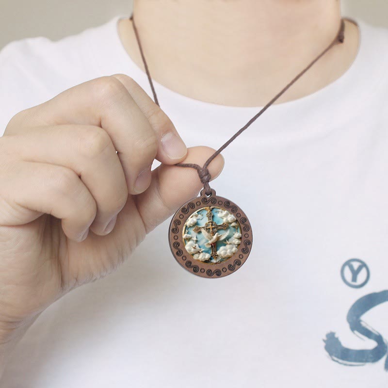 Christianartworkshop Collier Colombe et Croix du Saint-Esprit : une expression visuelle de la foi profonde - image 1