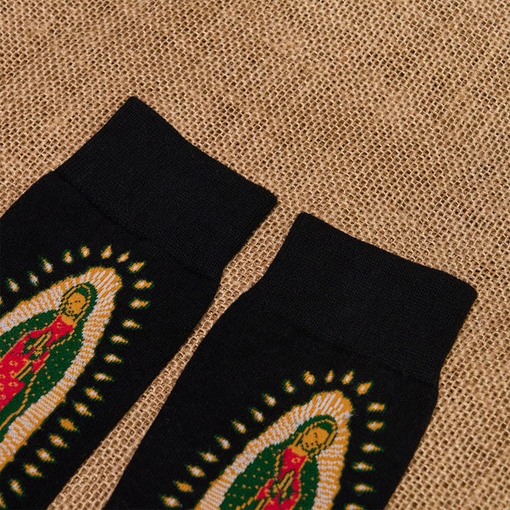 Christianartworkshop Chaussettes unisexes religieuses Vierge de Guadalupe Noire : Design rétro, style religieux exclusif - image 4