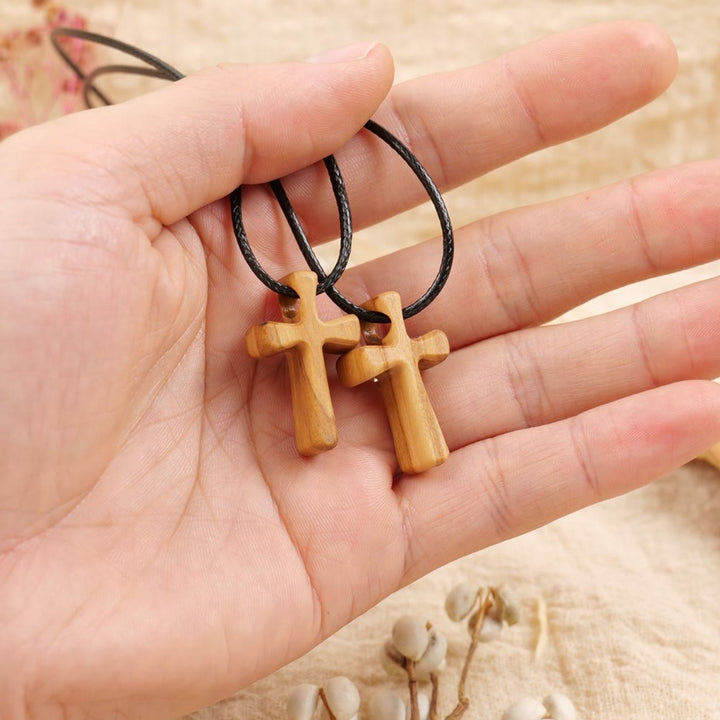 Christianartworkshop Collier pendentif croix en bois : Bijoux de foi chrétienne - image 1