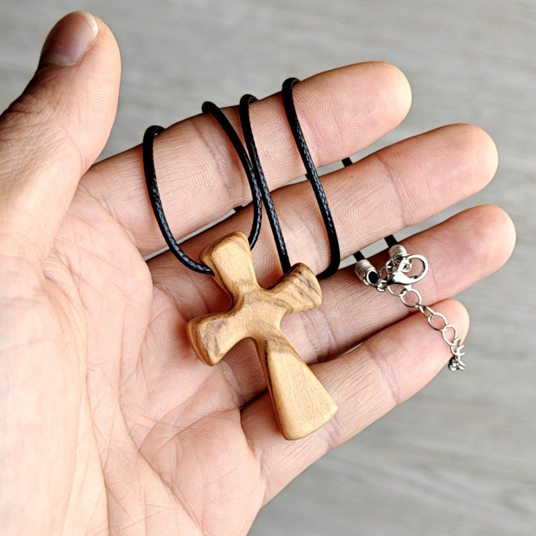 Christianartworkshop Collier pendentif croix en bois : Bijoux de foi chrétienne - image 5