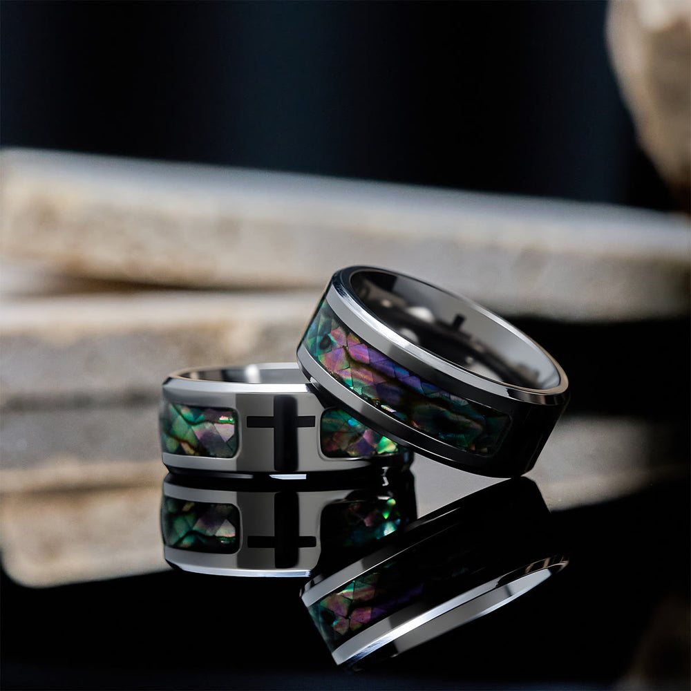 Bague croix minimaliste en titane Christianartworkshop avec incrustation aux couleurs chatoyantes de vitrail - image 1