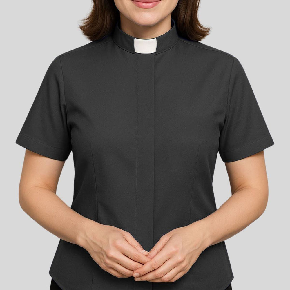 Chemise de clergé unisexe moderne Christianartworkshop avec col à patte blanche : Élégante chemise noire pour fidèles - image 1