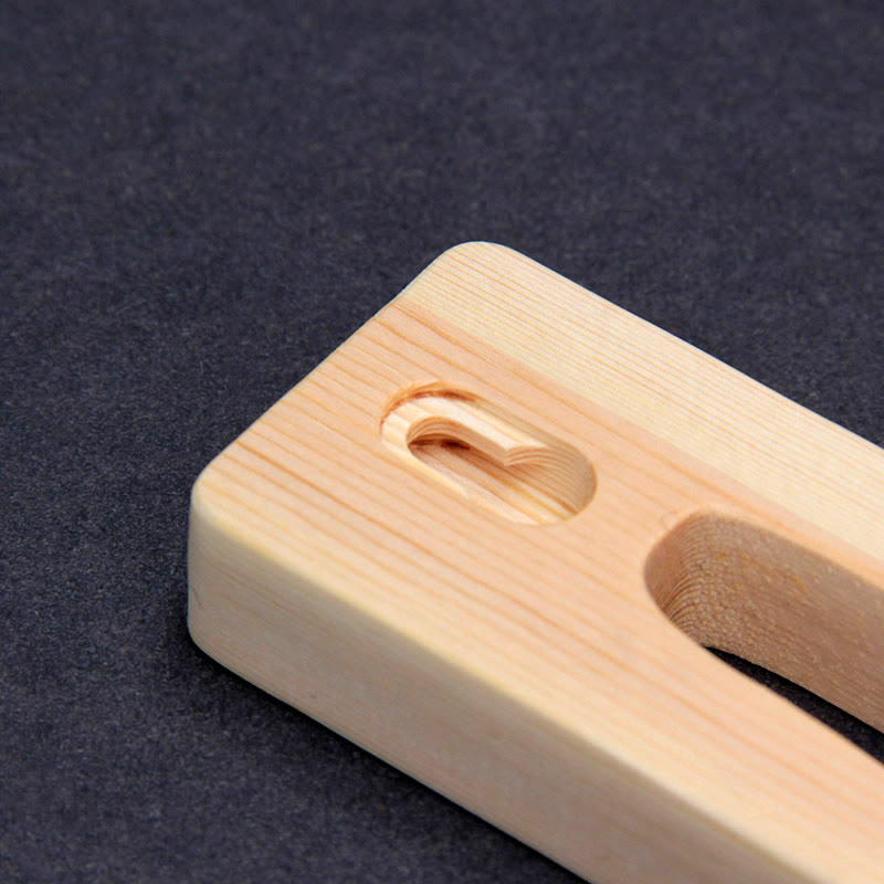 Christianartworkshop Croix murale en bois de pin représentant la silhouette de Jésus, avec un motif sculpté ajouré. - image 7