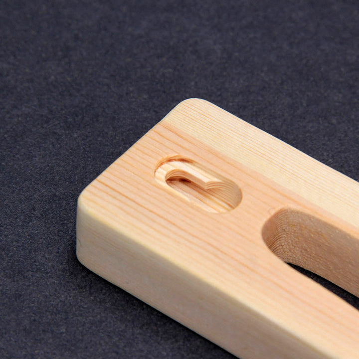 Christianartworkshop Croix murale en bois de pin représentant la silhouette de Jésus, avec un motif sculpté ajouré. - image 7