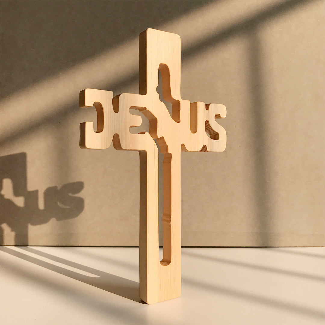 Christianartworkshop Croix murale en bois de pin représentant la silhouette de Jésus, avec un motif sculpté ajouré. - image 4