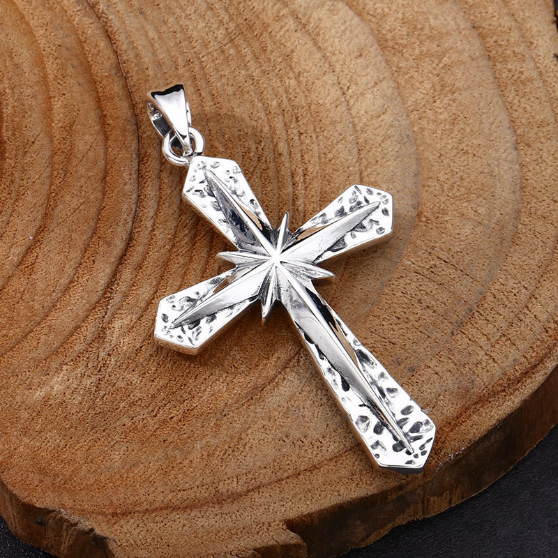 Collier croix classique en argent sterling poli de Christianartworkshop : un emblème de dévotion à la fois subtil et sacré - image 2