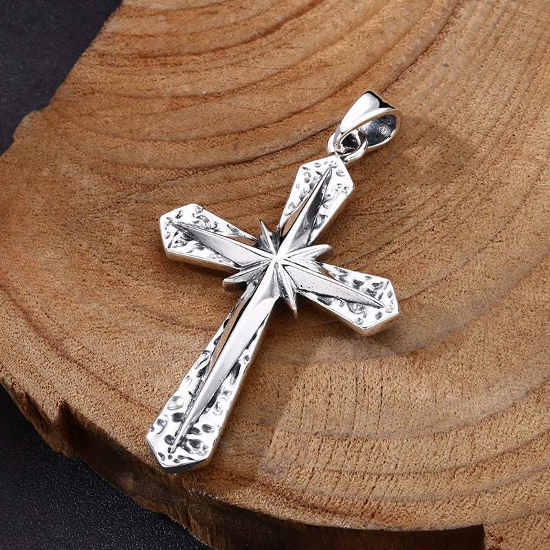 Collier croix classique en argent sterling poli de Christianartworkshop : un emblème de dévotion à la fois subtil et sacré - image 1