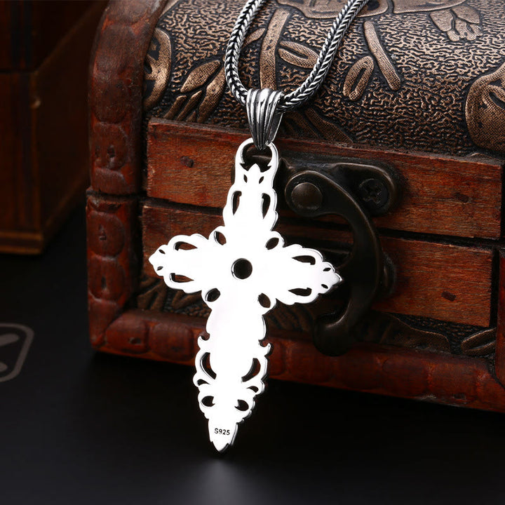 Collier croix classique en argent sterling filigrané avec zircon, signé Christianartworkshop : un symbole profond de foi - image 3