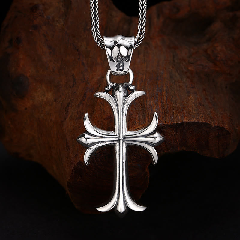 Pendentif croix classique en argent sterling de Christianartworkshop : un accessoire intemporel pour parer sa foi. - Argent sterling 925 - image 0