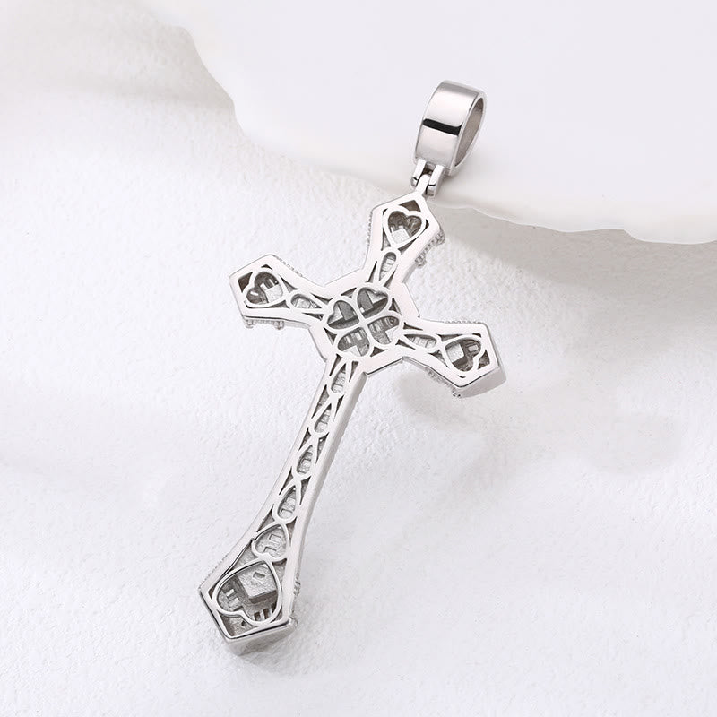 Christianartworkshop Pendentif croix en argent serti de diamants : une fusion unique d'élégance et de foi - image 3