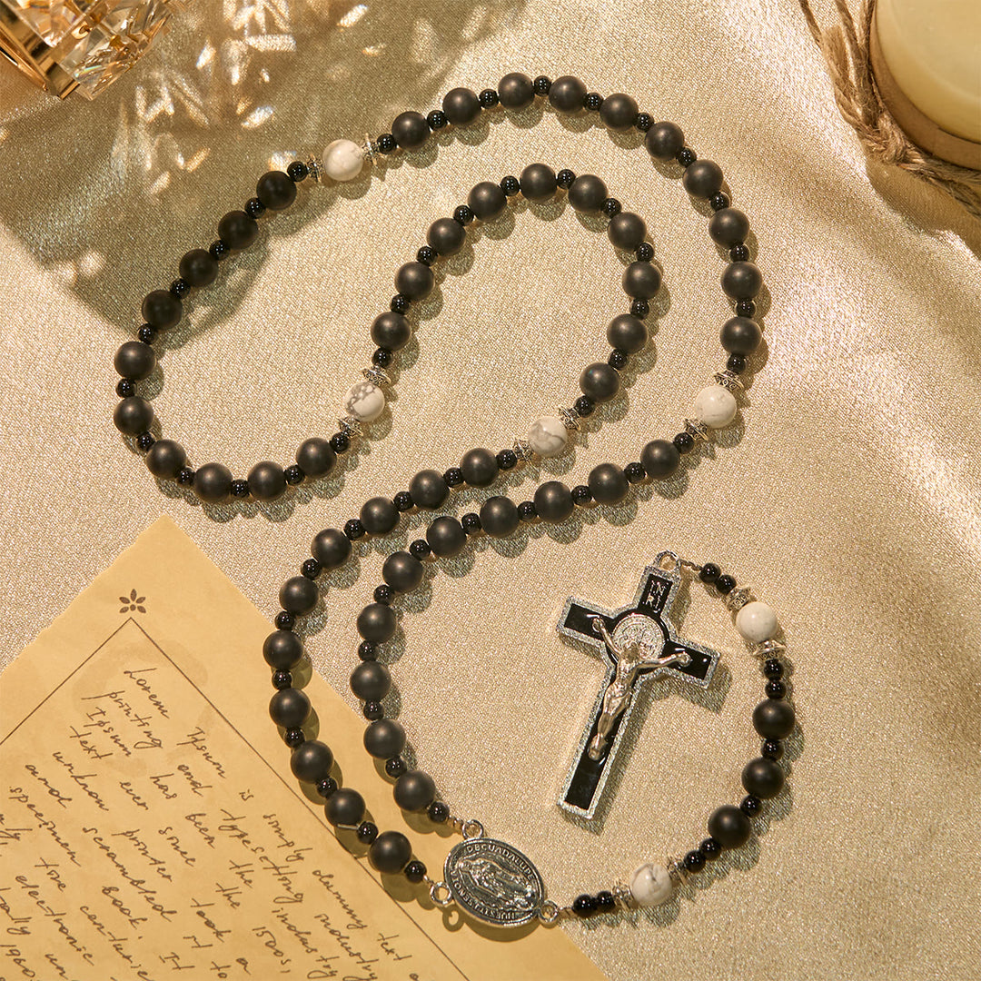 Christianartworkshop Chapelet artisanal en perles noires mates avec crucifix et Notre-Dame de Guadalupe - image 5