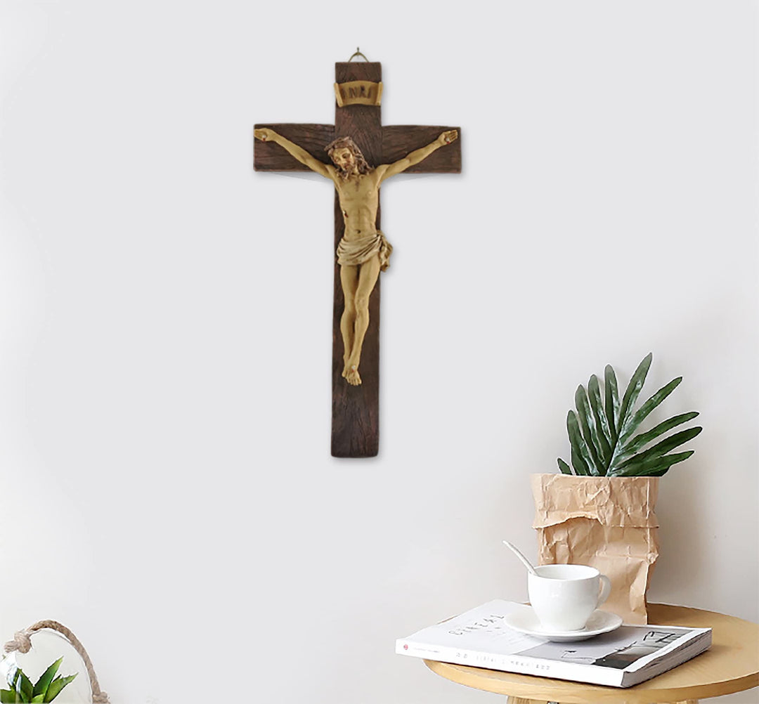 Christianartworkshop INRI - Crucifix en résine inscrite : un profond emblème de vénération - image 4