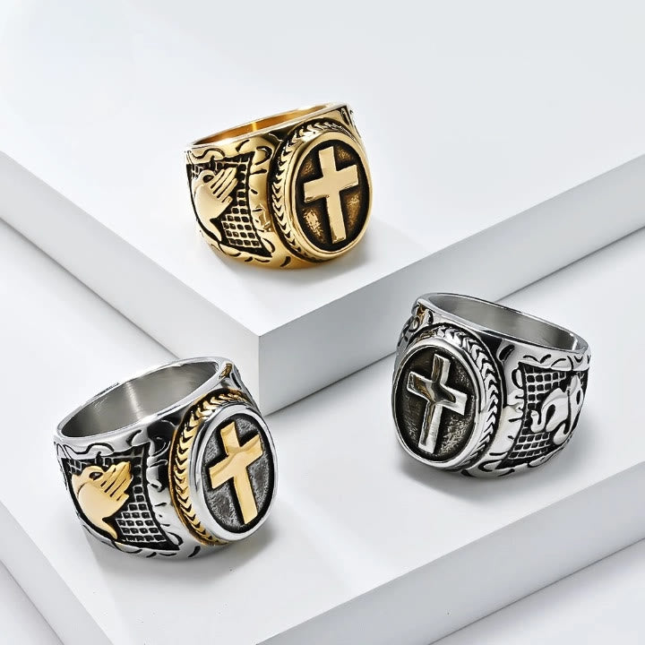 Bague croix métallique Christianartworkshop avec détail de mains jointes en prière : un choix de mode spirituelle - Argent - US 7 - image 0