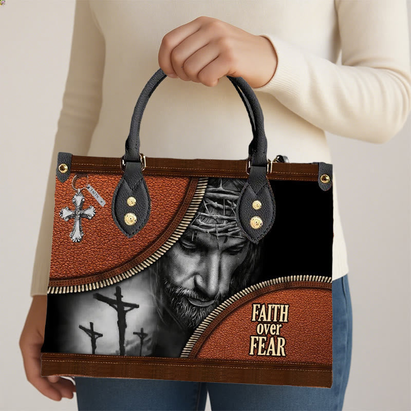 Christianartworkshop Sac à main en cuir à thème Jésus « La foi plutôt que la peur » : Emportez le courage et le Christ avec vous - image 2