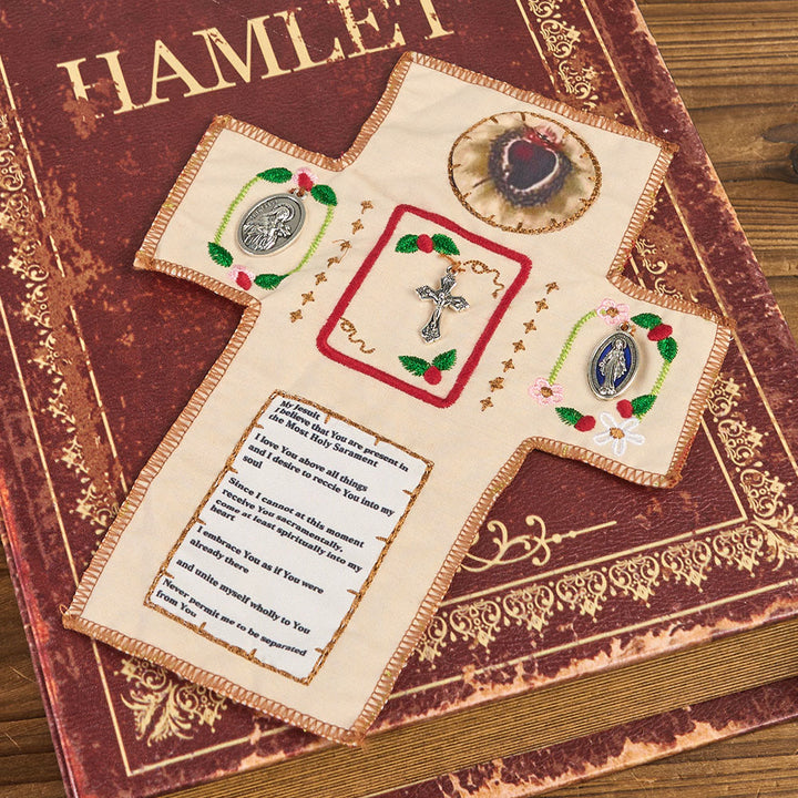 Christianartworkshop Pochette en tissu brodé de style classique avec croix en argent incluse - image 2