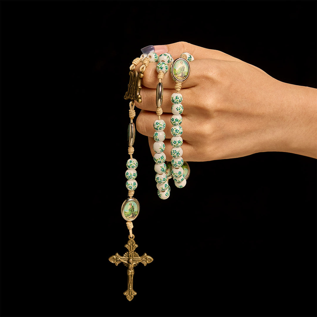 Christianartworkshop Chapelet marial élégant en perles florales vertes avec breloque de saint Jude - image 1