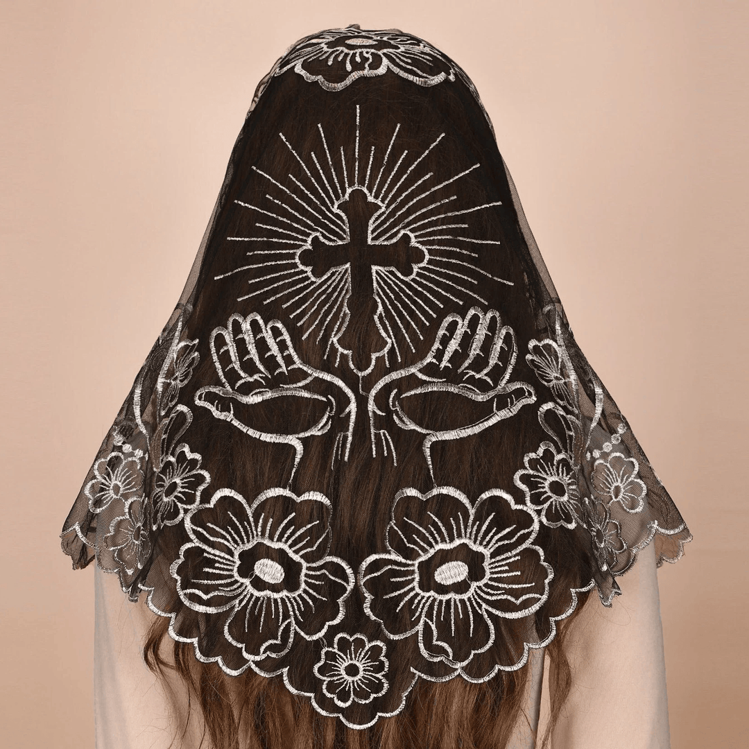 Christianartworkshop Voile de chapelle élégant en dentelle bénite avec croix et mains jointes en prière - Noir Argent - image 0